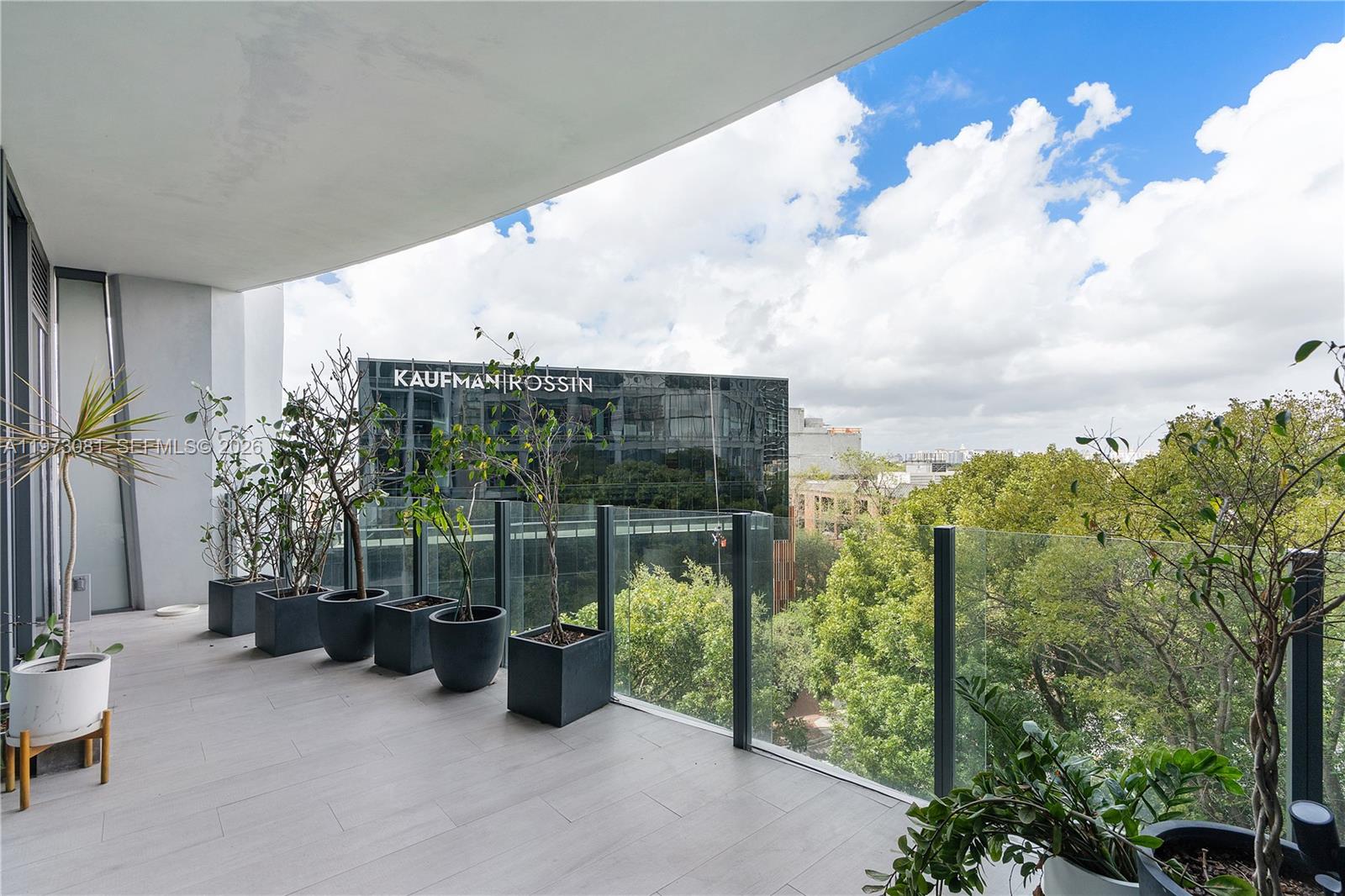 CLUB RESIDENCES AT PARK G - Residential