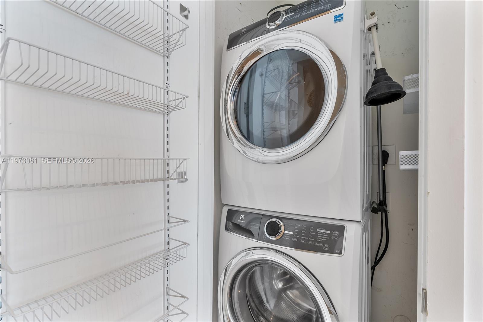 CLUB RESIDENCES AT PARK G - Residential