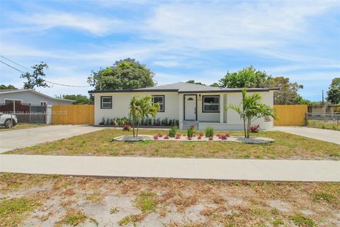 2840 NW 171st St Miami Gardens FL 33056