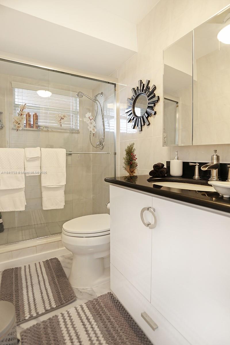 ROYAL PARK GARDENS I-J CO - Residential Lease