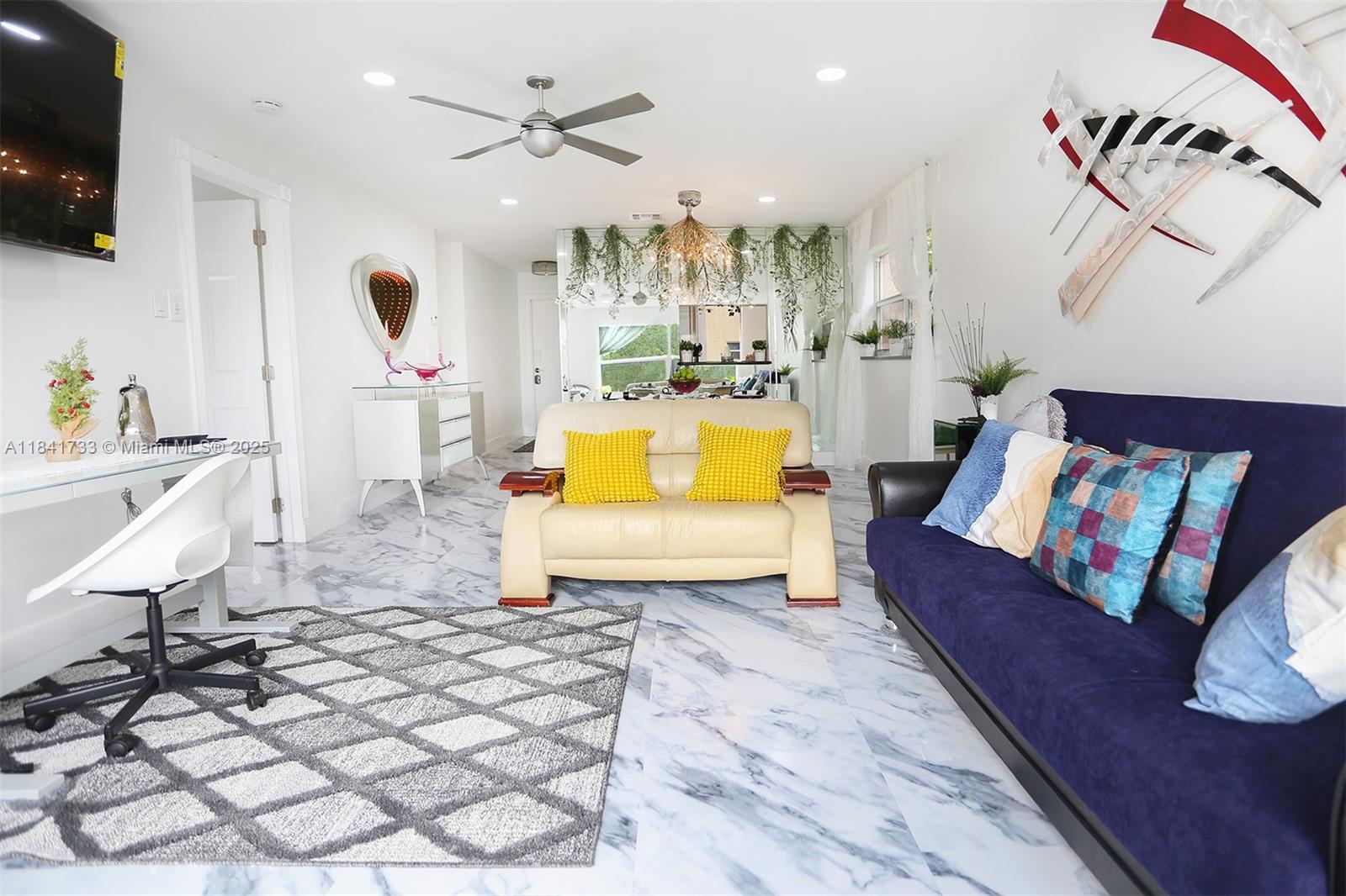 6570 Royal Palm Blvd 301J