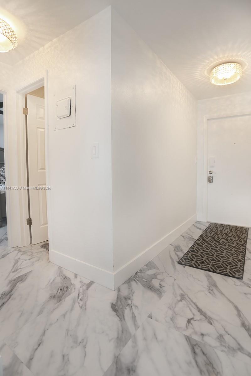 ROYAL PARK GARDENS I-J CO - Residential Lease