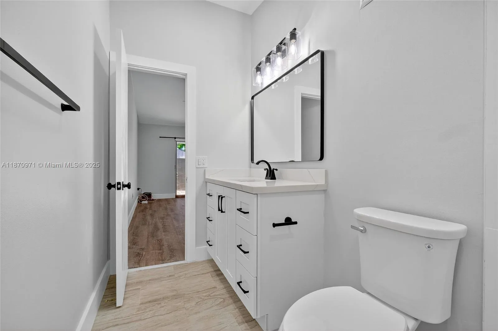 Cutler Bay, Florida 33189, United States, 2 Bedrooms Bedrooms, ,2 BathroomsBathrooms,Residential,Active,201822