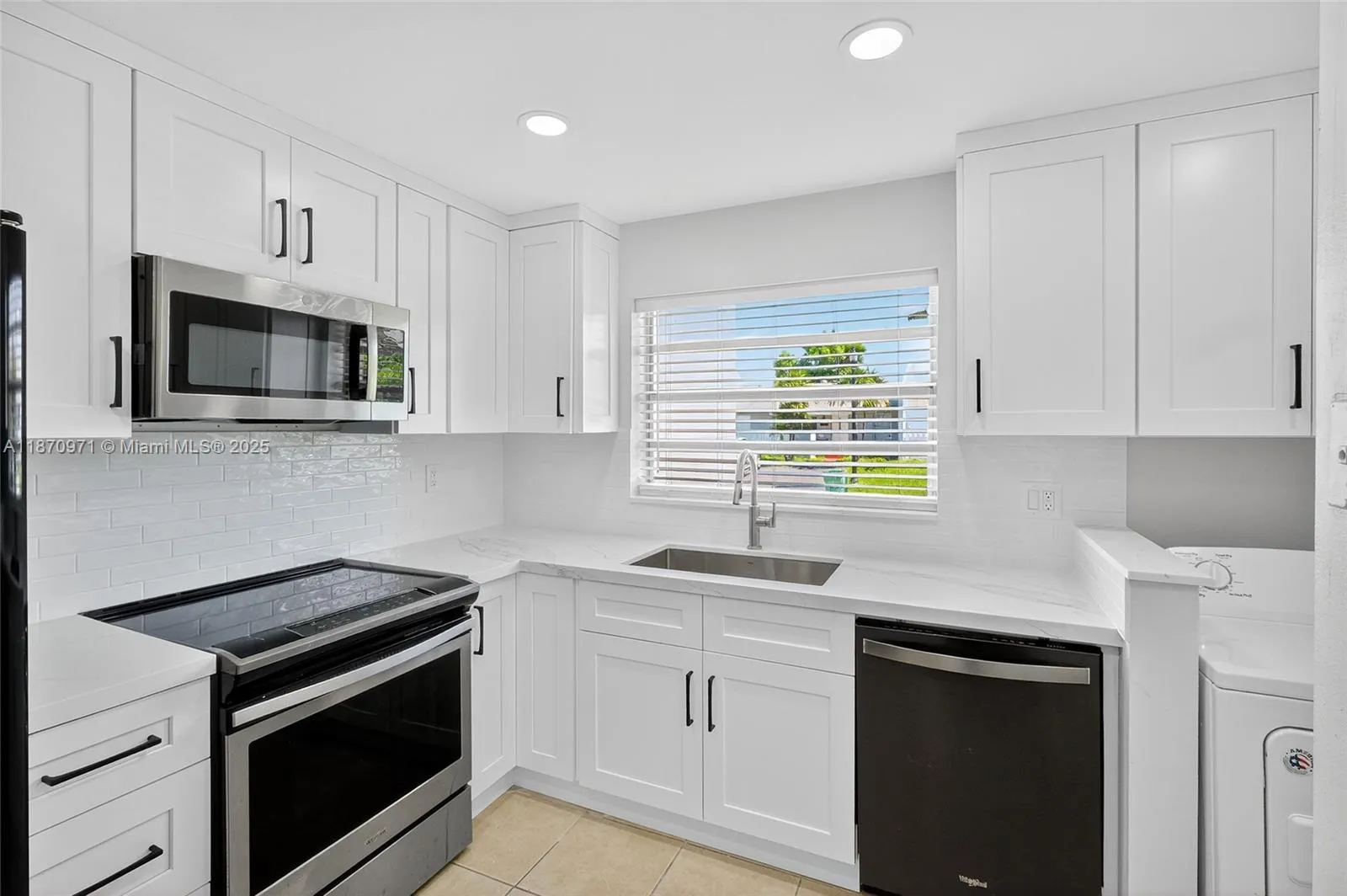 Cutler Bay, Florida 33189, United States, 2 Bedrooms Bedrooms, ,2 BathroomsBathrooms,Residential,Active,201822