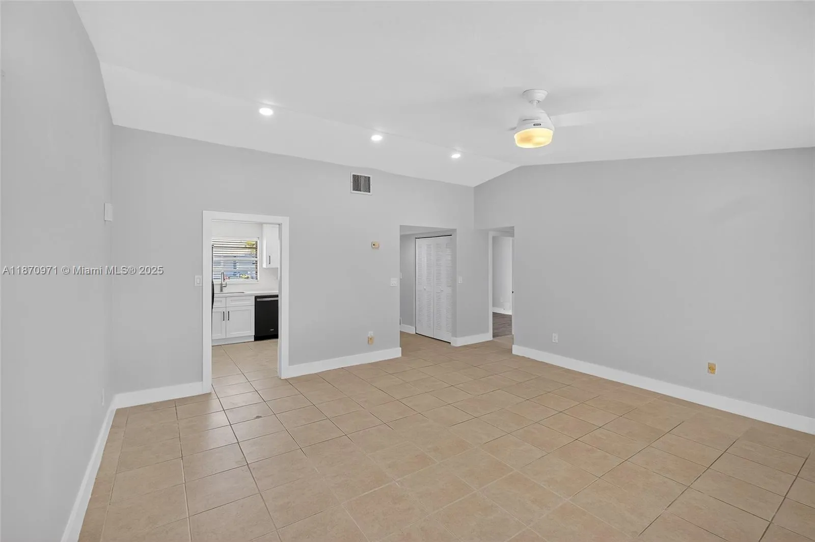 Cutler Bay, Florida 33189, United States, 2 Bedrooms Bedrooms, ,2 BathroomsBathrooms,Residential,Active,201822