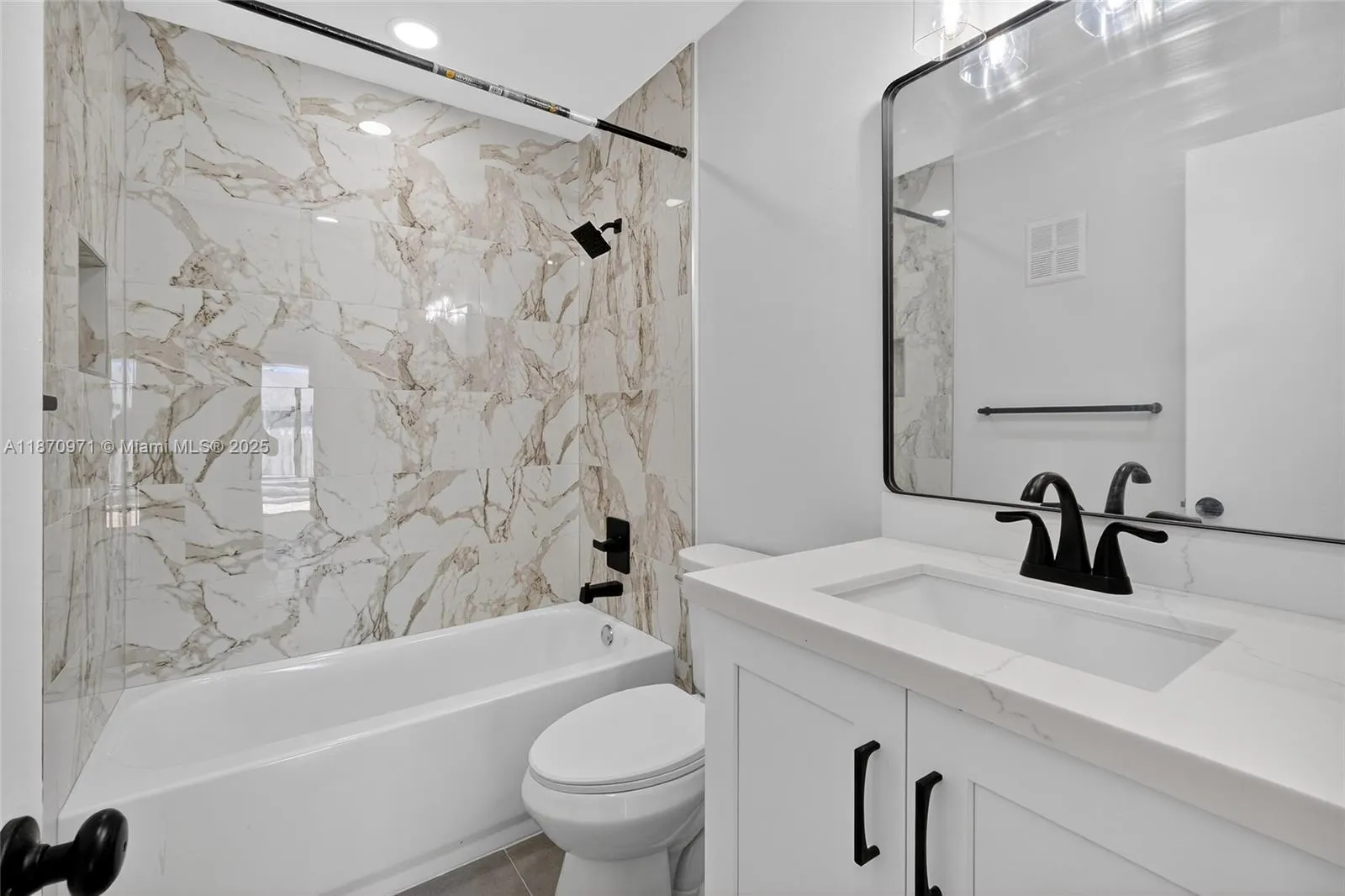 Cutler Bay, Florida 33189, United States, 2 Bedrooms Bedrooms, ,2 BathroomsBathrooms,Residential,Active,201822