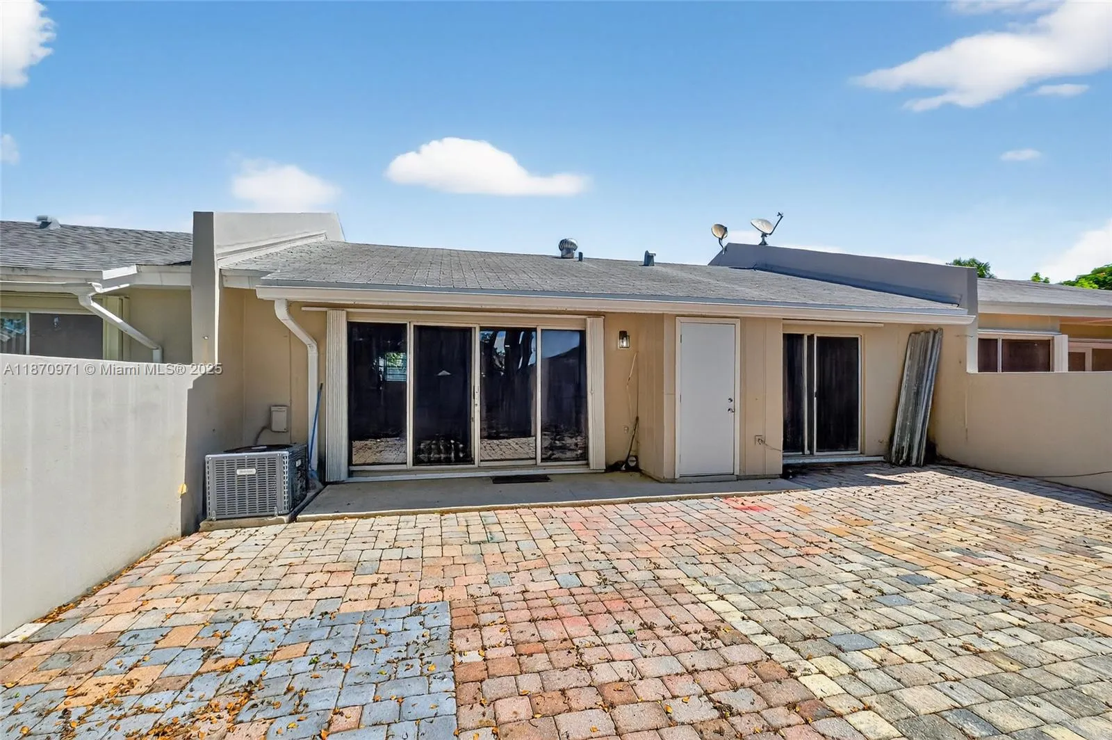 Cutler Bay, Florida 33189, United States, 2 Bedrooms Bedrooms, ,2 BathroomsBathrooms,Residential,Active,201822