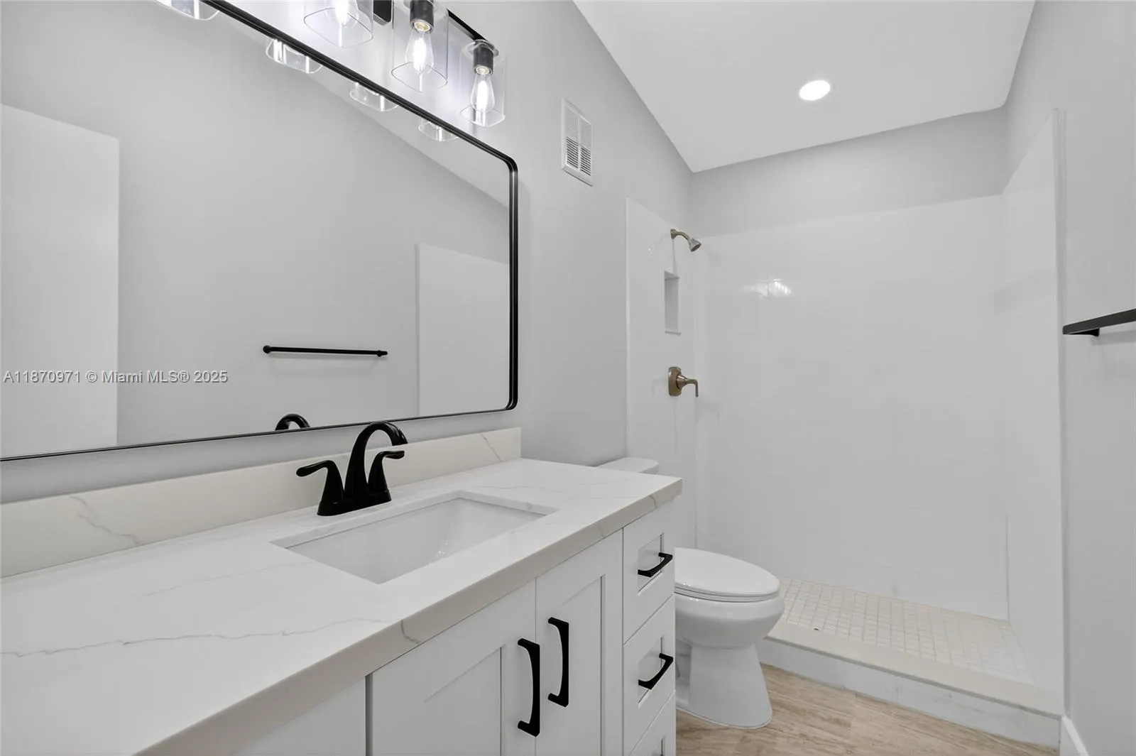 Cutler Bay, Florida 33189, United States, 2 Bedrooms Bedrooms, ,2 BathroomsBathrooms,Residential,Active,201822