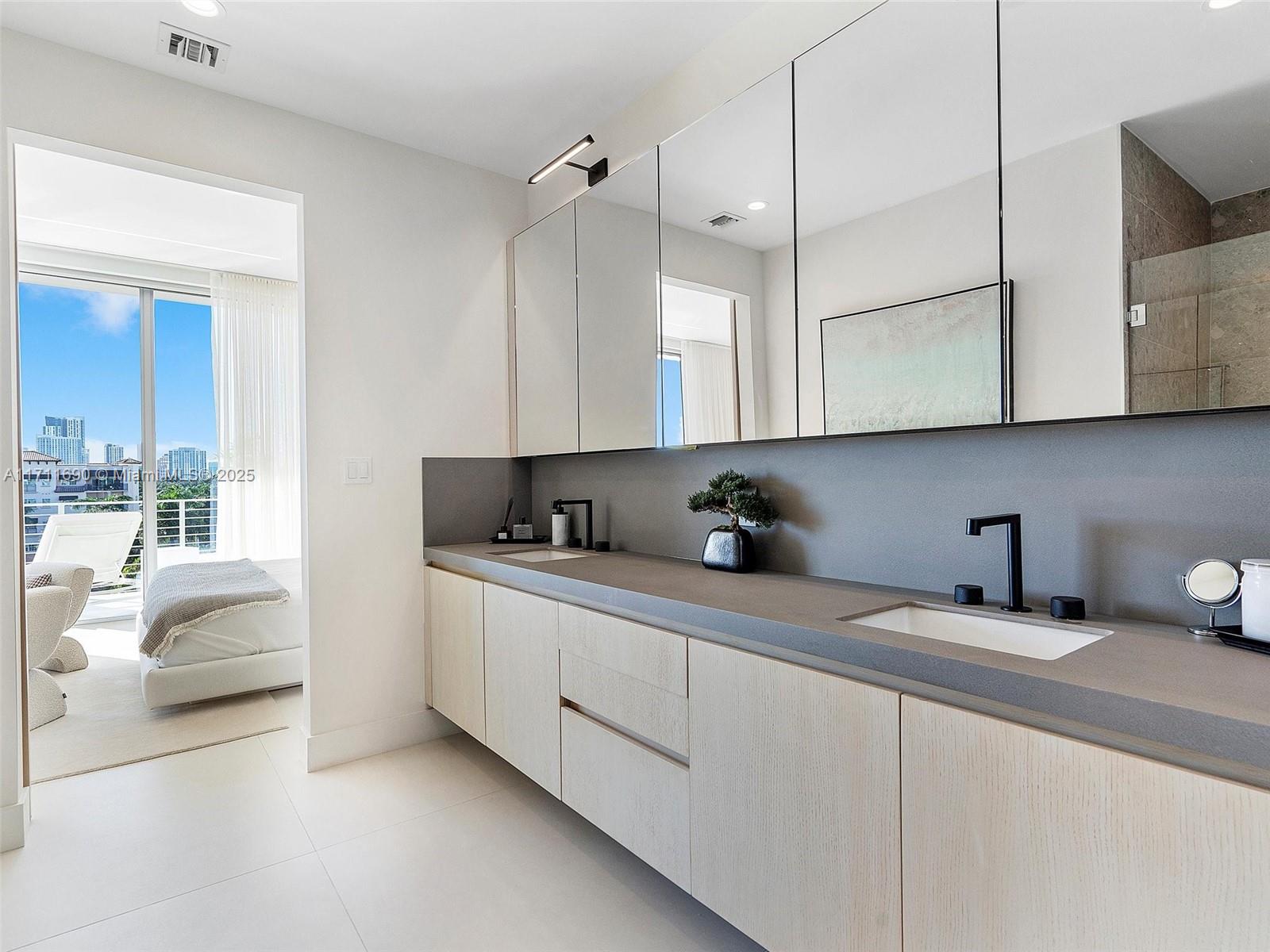 AQUAMAR LAS OLAS CONDO - Residential