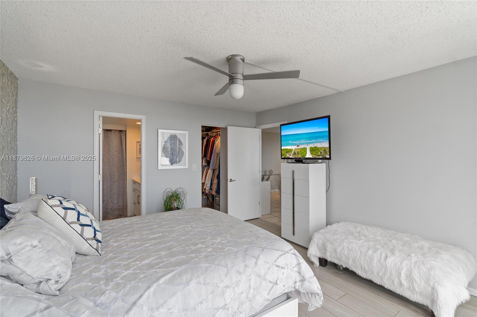 VANTAGE VIEW CONDO - Residential