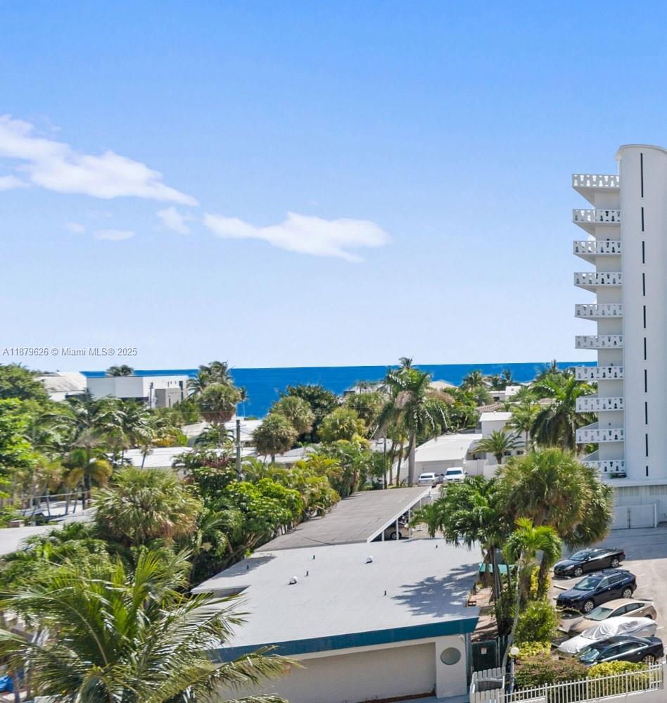 VANTAGE VIEW CONDO - Residential