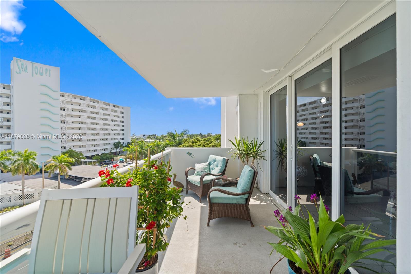 VANTAGE VIEW CONDO - Residential