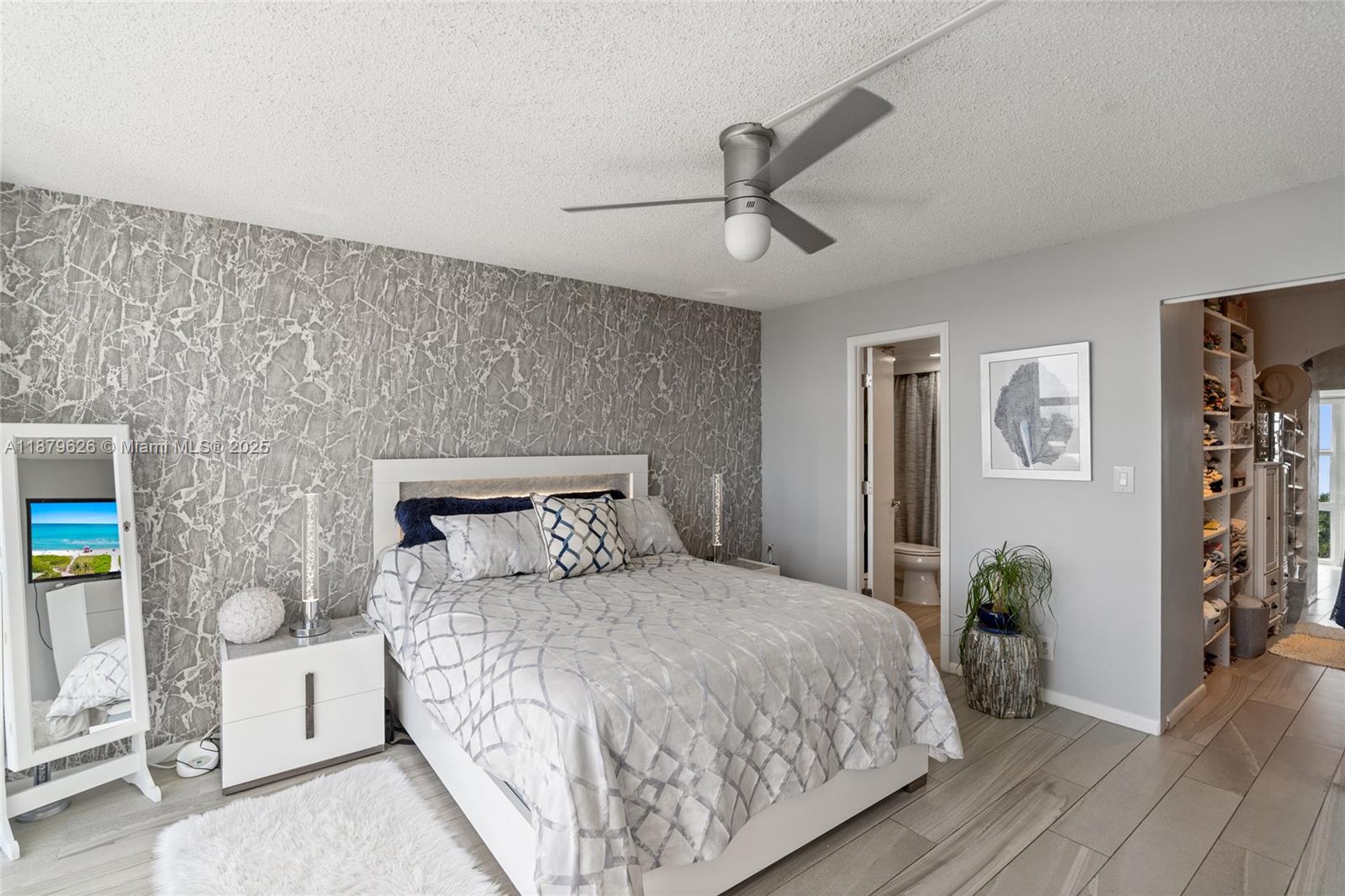 VANTAGE VIEW CONDO - Residential