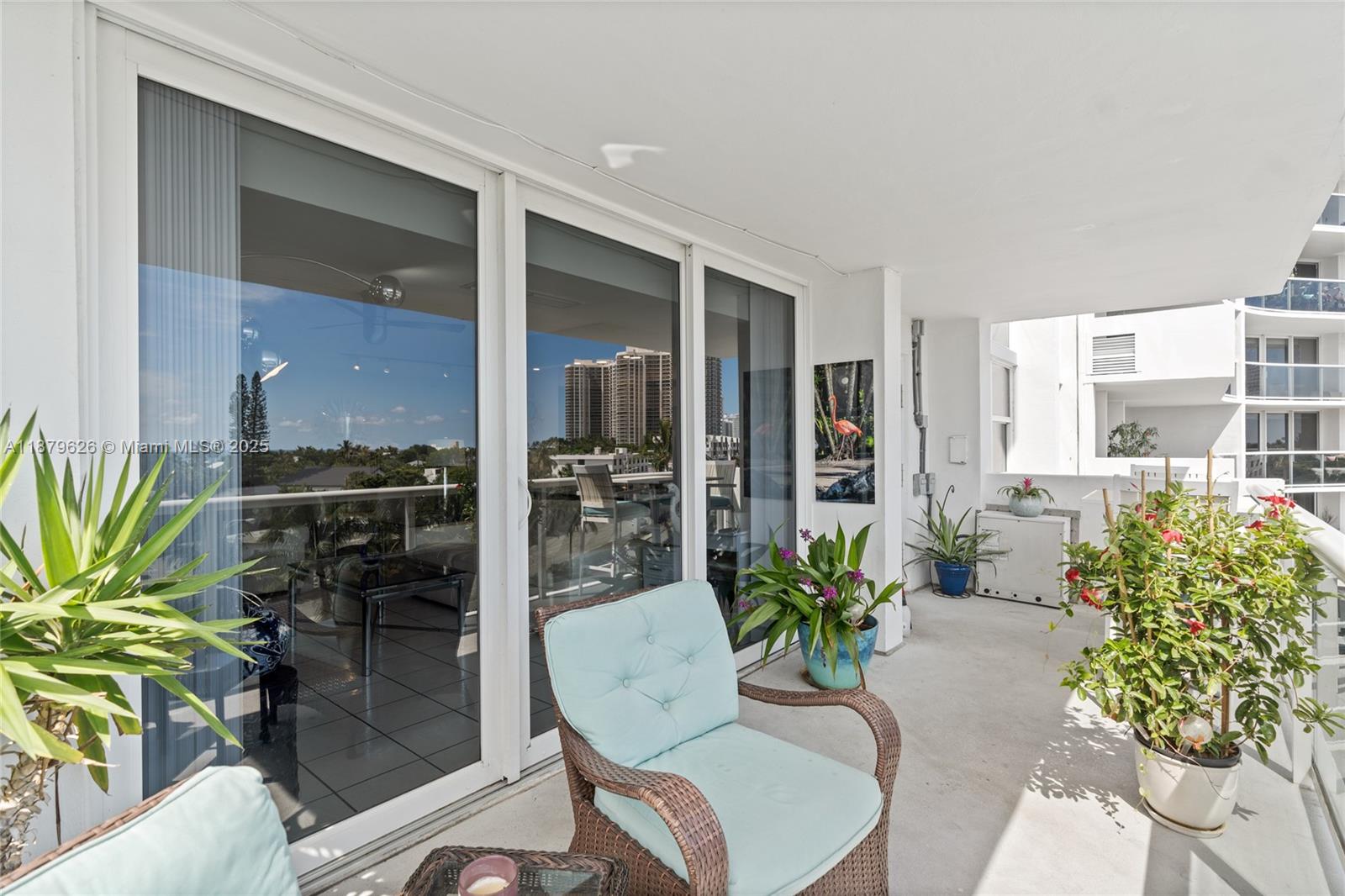 VANTAGE VIEW CONDO - Residential