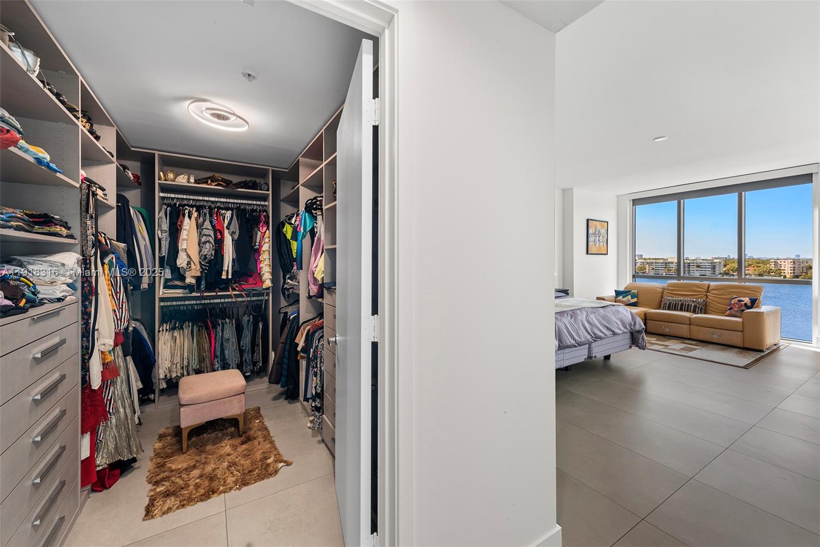 MARINA PALMS RESIDENCES S - Residential