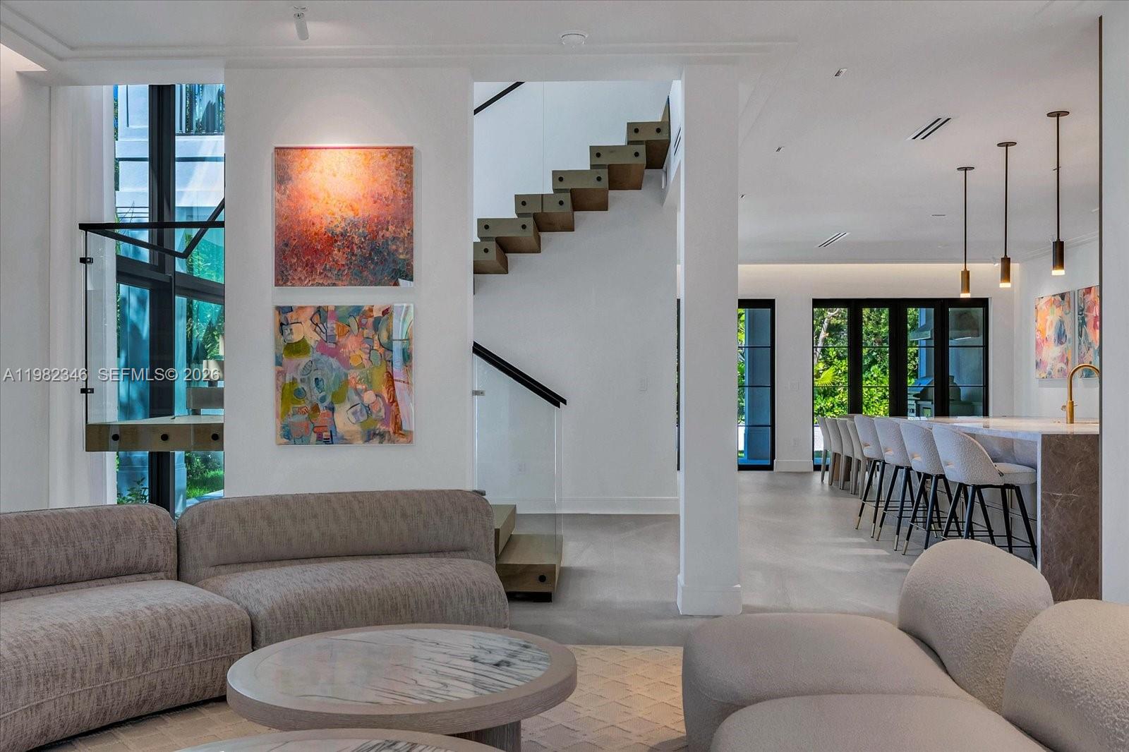 COCONUT GROVE MANOR - Residential