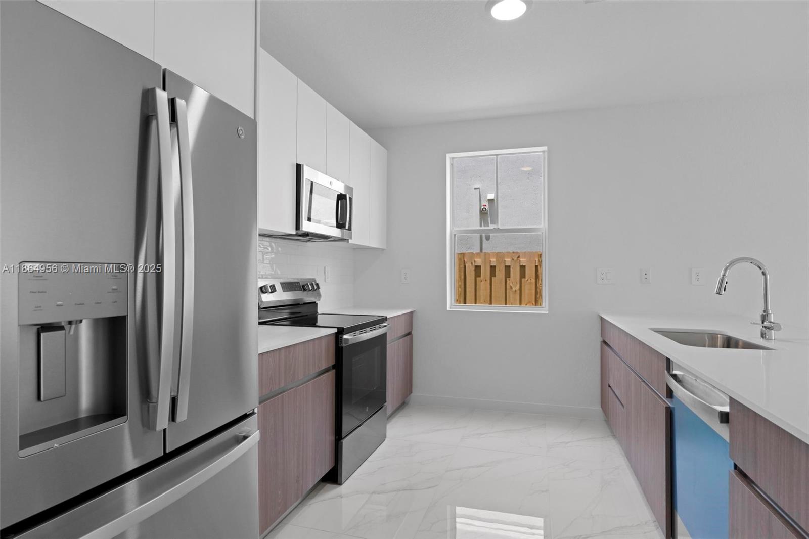 SUNRISE ESTATES - Residential