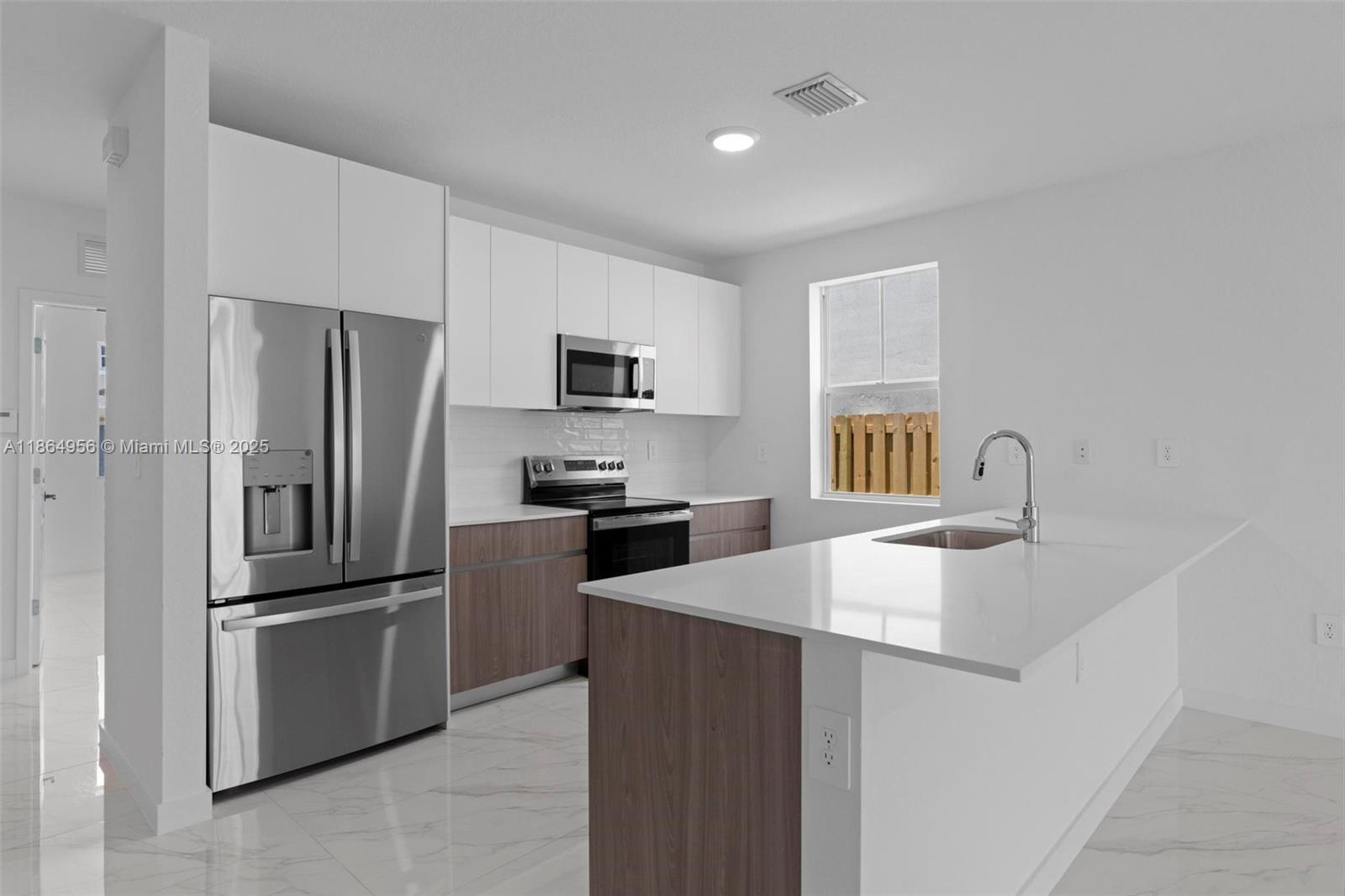 SUNRISE ESTATES - Residential