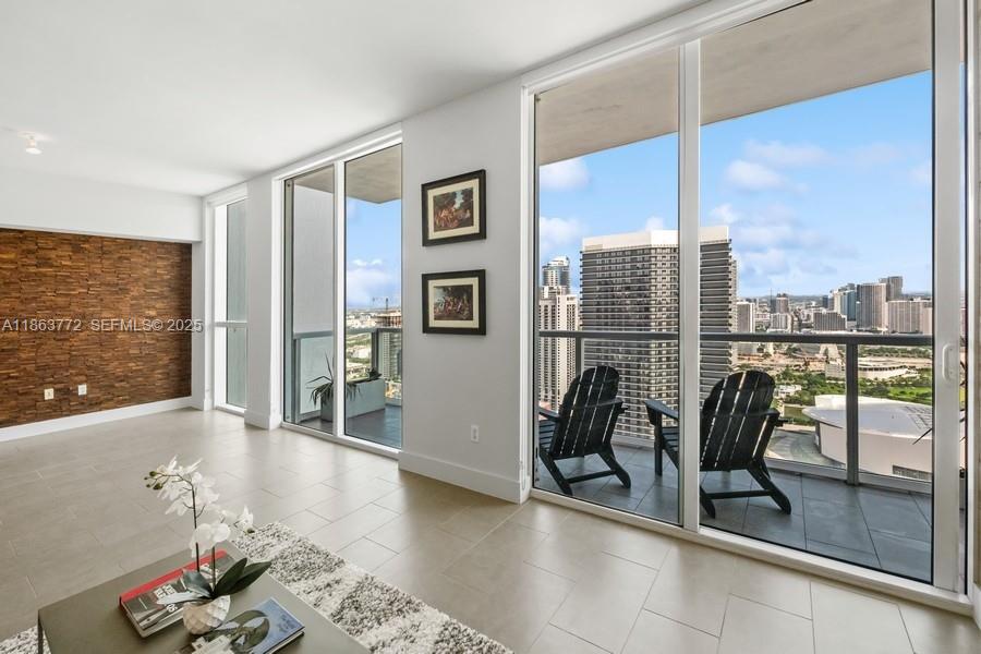 244 Biscayne Blvd 4704