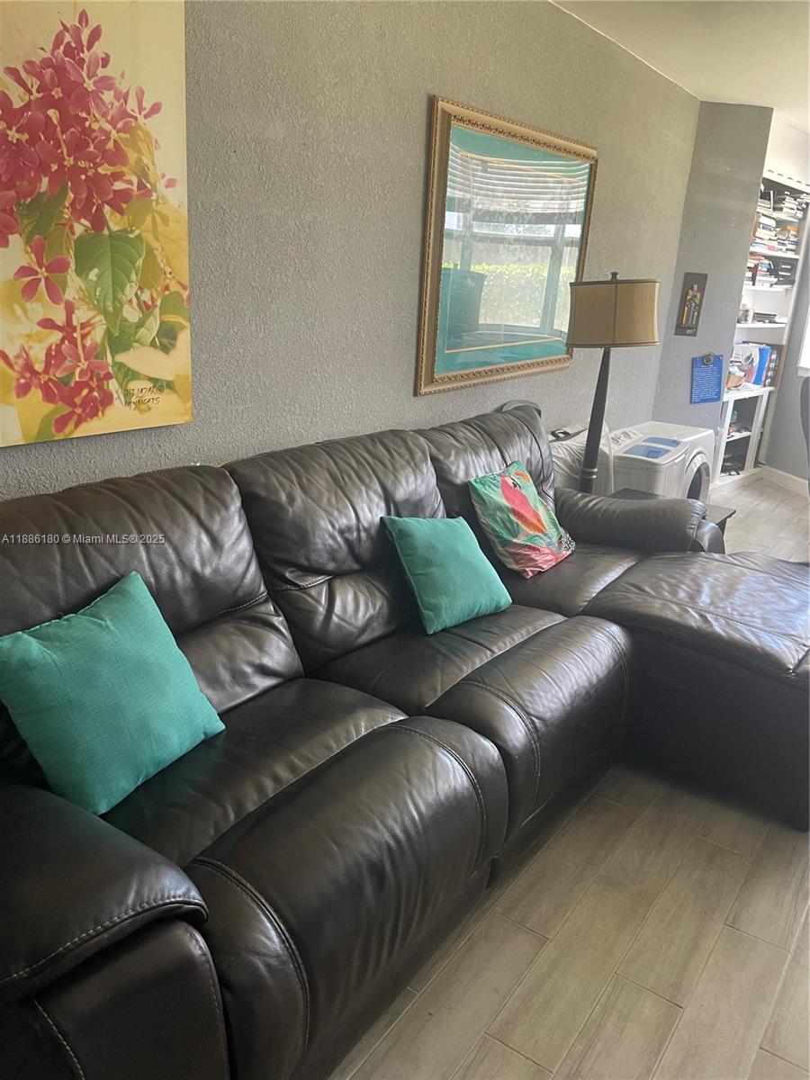 TAROMINA APTS CO-OP - Residential Lease