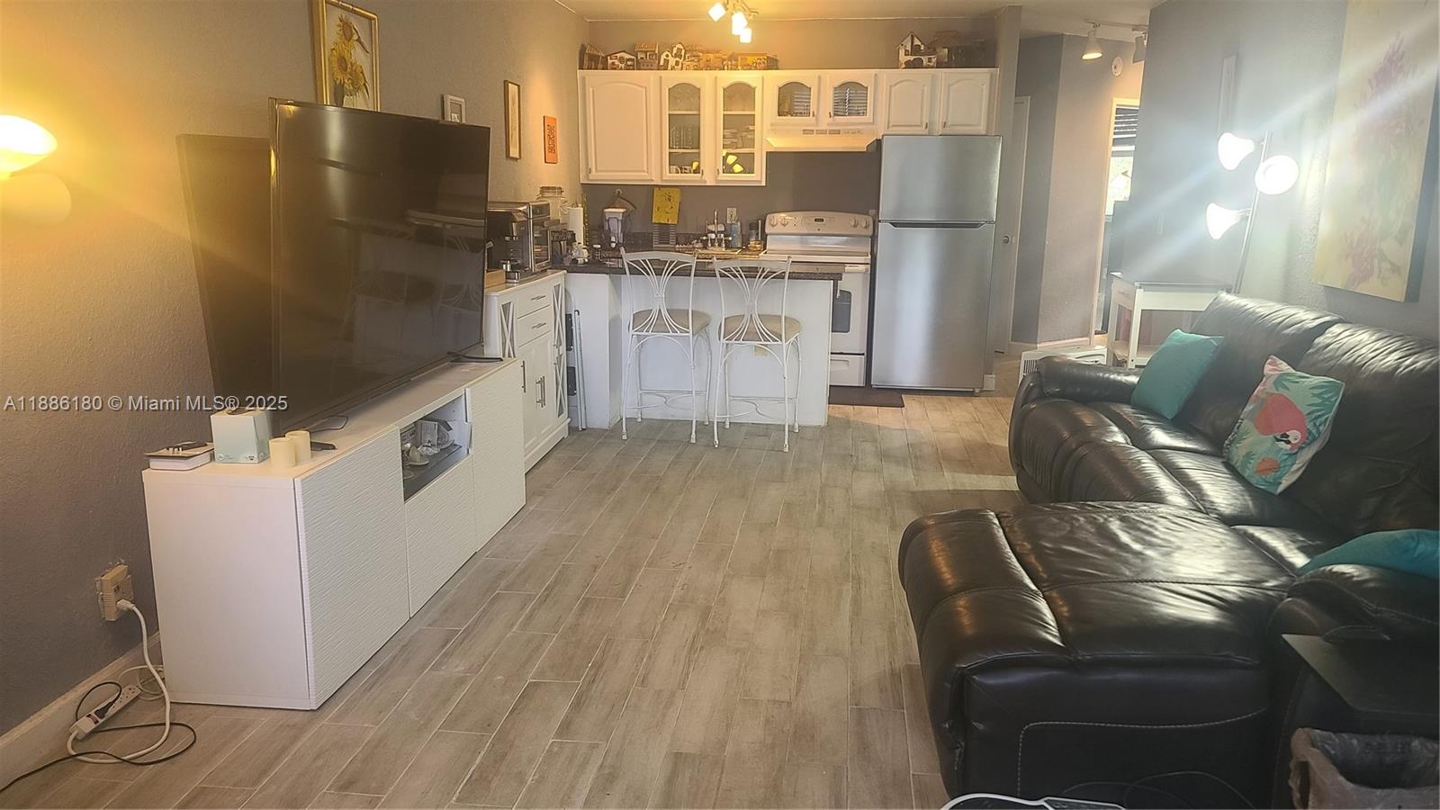 TAROMINA APTS CO-OP - Residential Lease