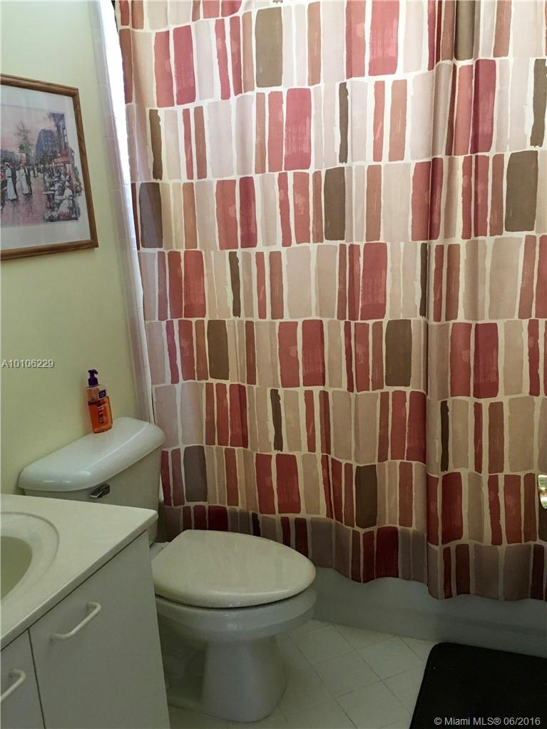 Riviera Isles III 172-36 - Residential Lease