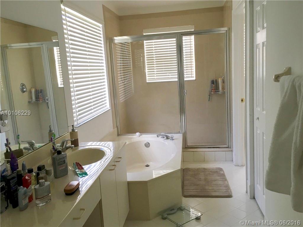 Riviera Isles III 172-36 - Residential Lease