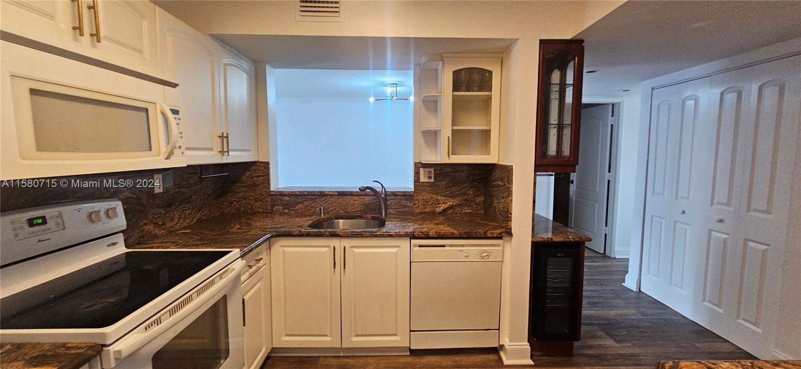 Villa Doral Condo - Residential Lease
