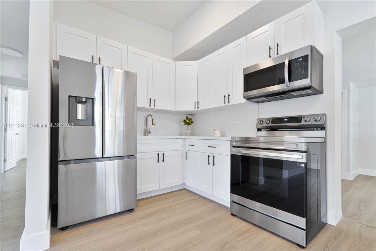 40 NW 121st St