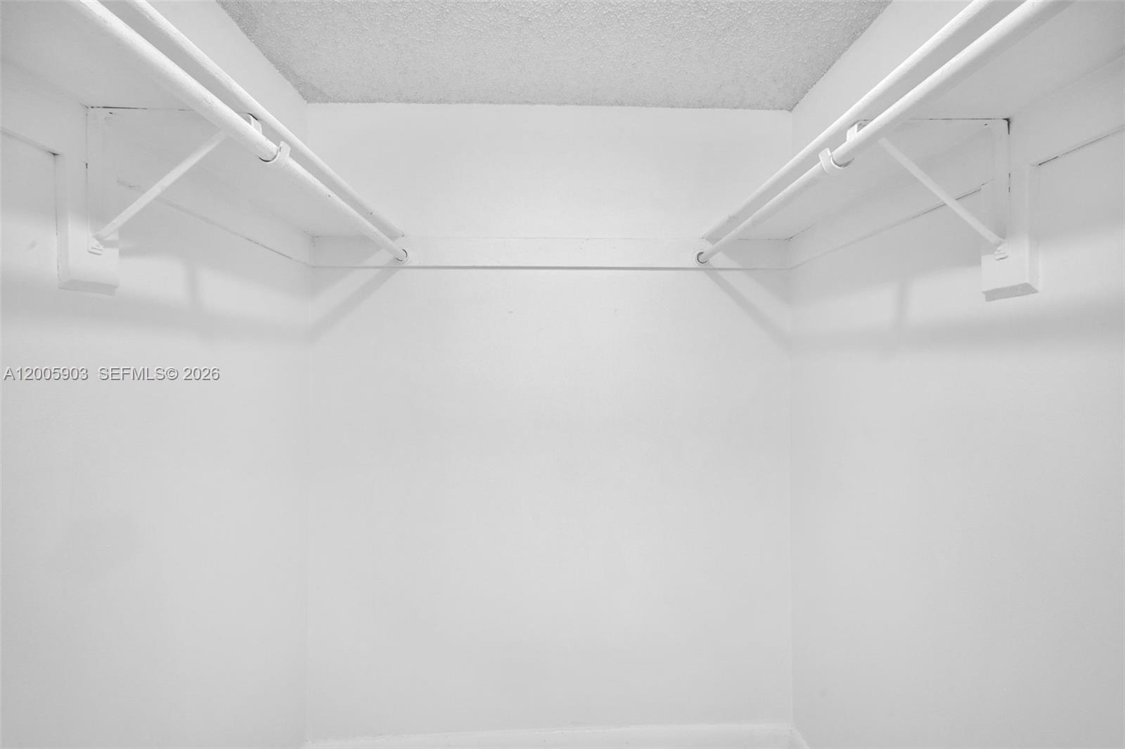 VILLAGE OF KINGS CREEK CO - Residential