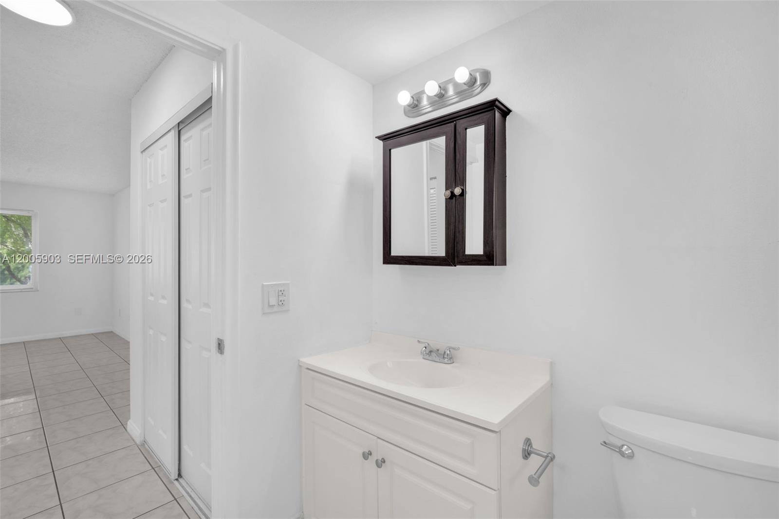 VILLAGE OF KINGS CREEK CO - Residential