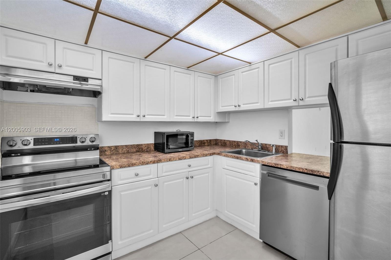 VILLAGE OF KINGS CREEK CO - Residential