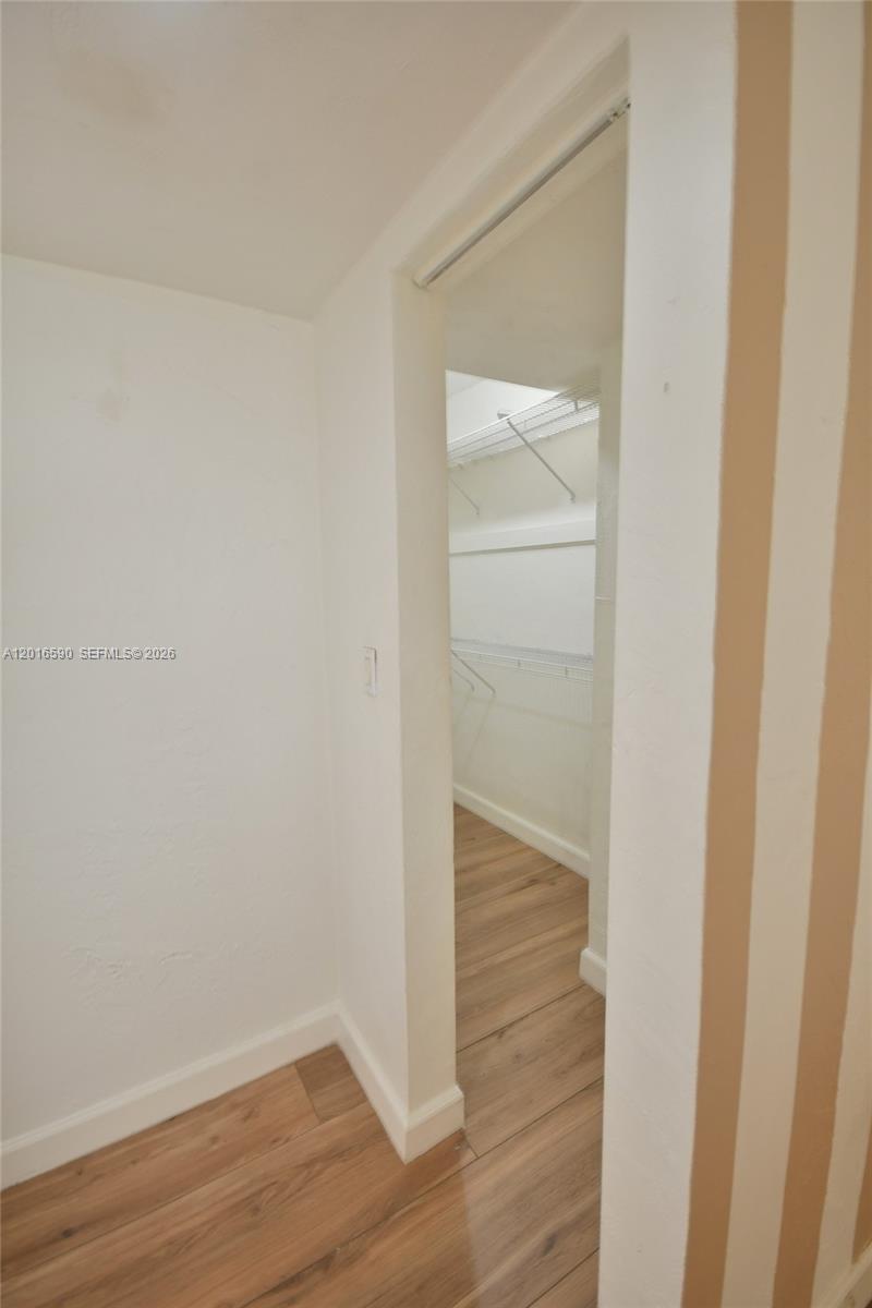 DADELAND GROVE CONDO - Residential Lease