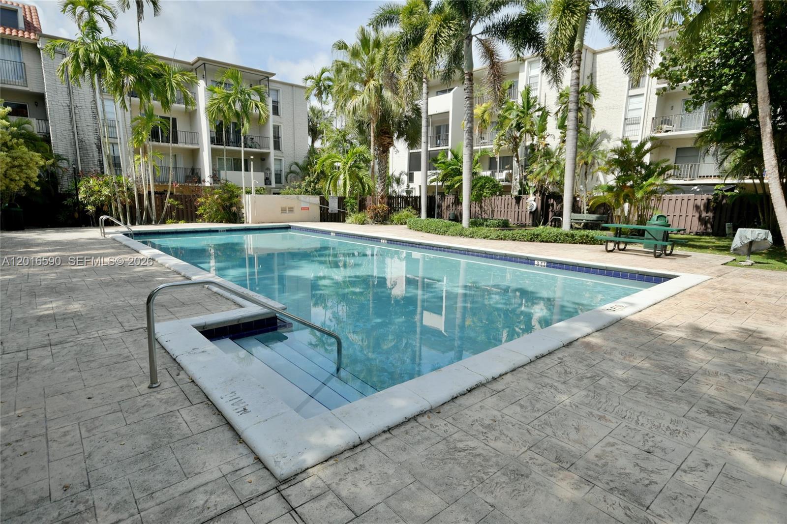 DADELAND GROVE CONDO - Residential Lease