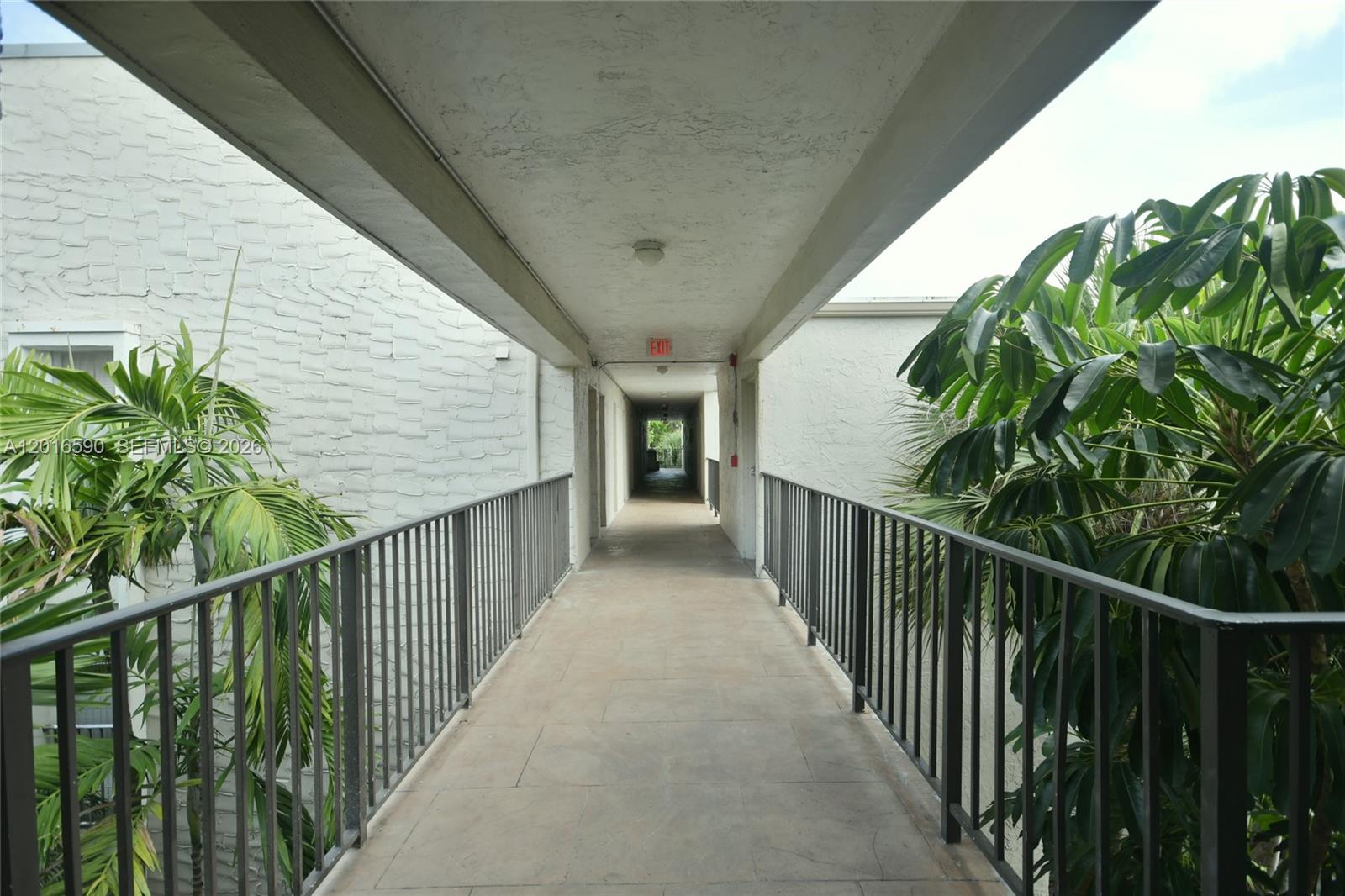 DADELAND GROVE CONDO - Residential Lease