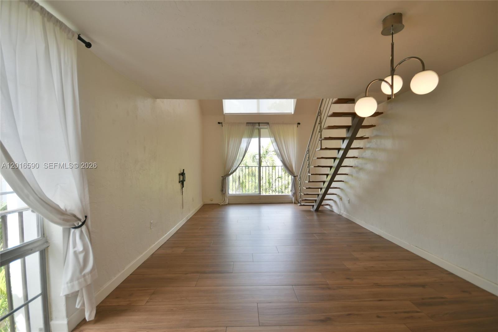 DADELAND GROVE CONDO - Residential Lease