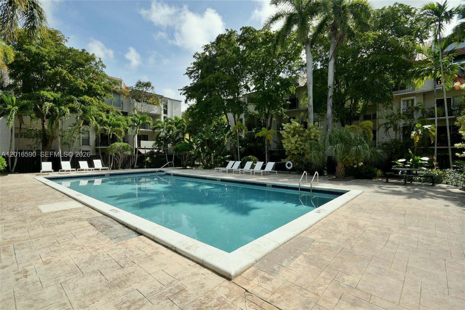 DADELAND GROVE CONDO - Residential Lease