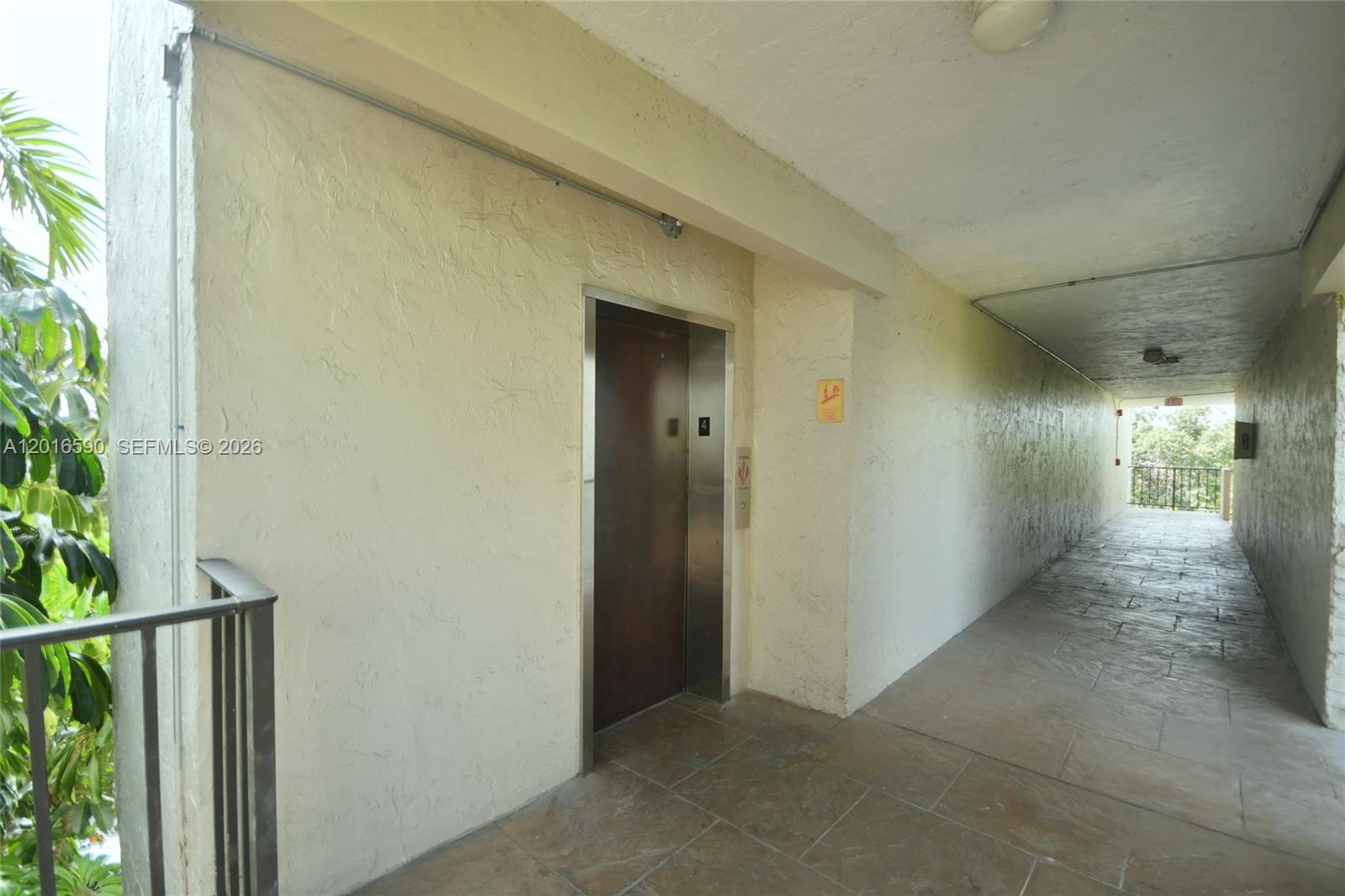 DADELAND GROVE CONDO - Residential Lease