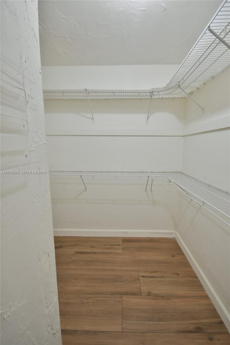 DADELAND GROVE CONDO - Residential Lease