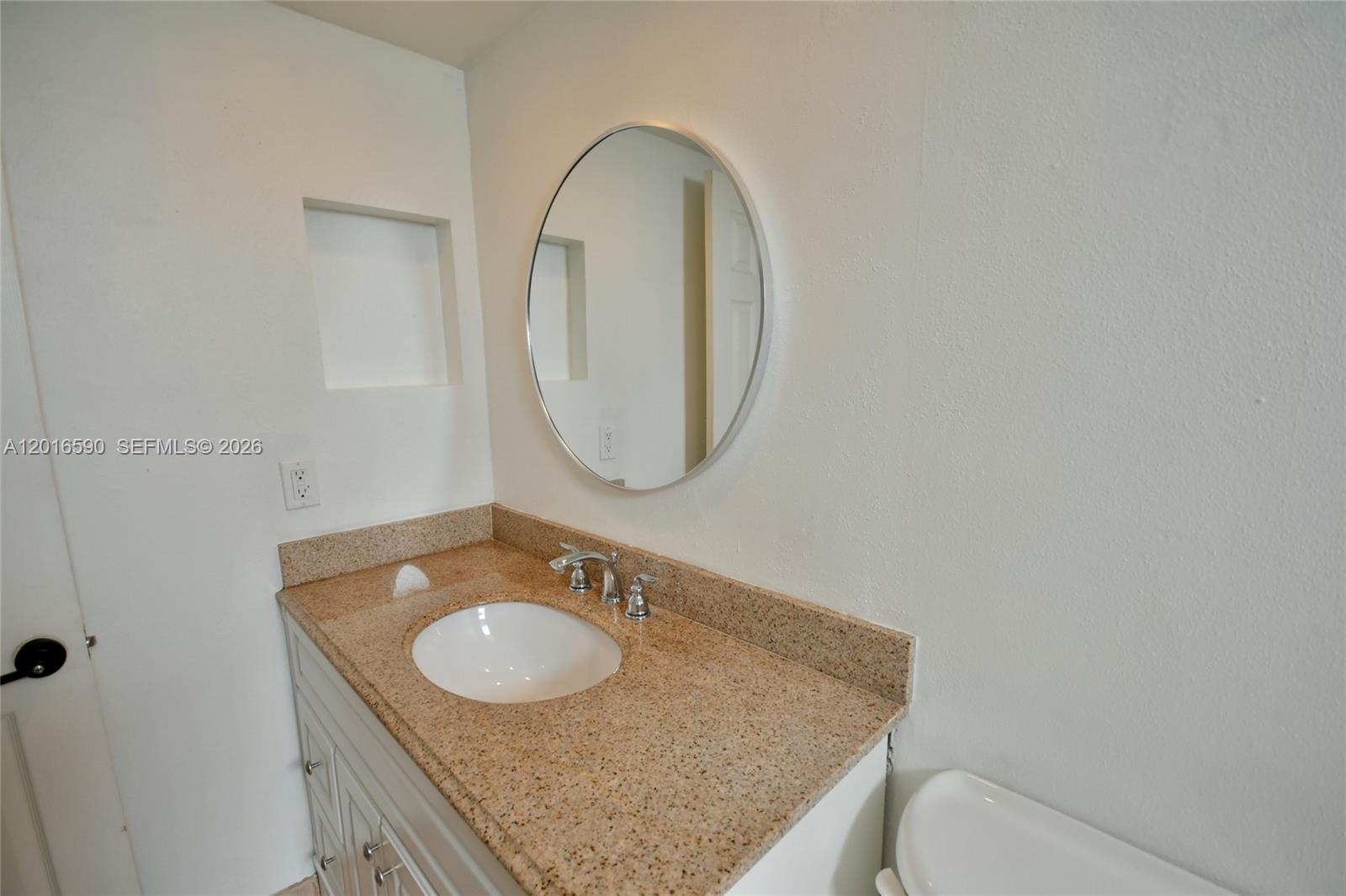 DADELAND GROVE CONDO - Residential Lease