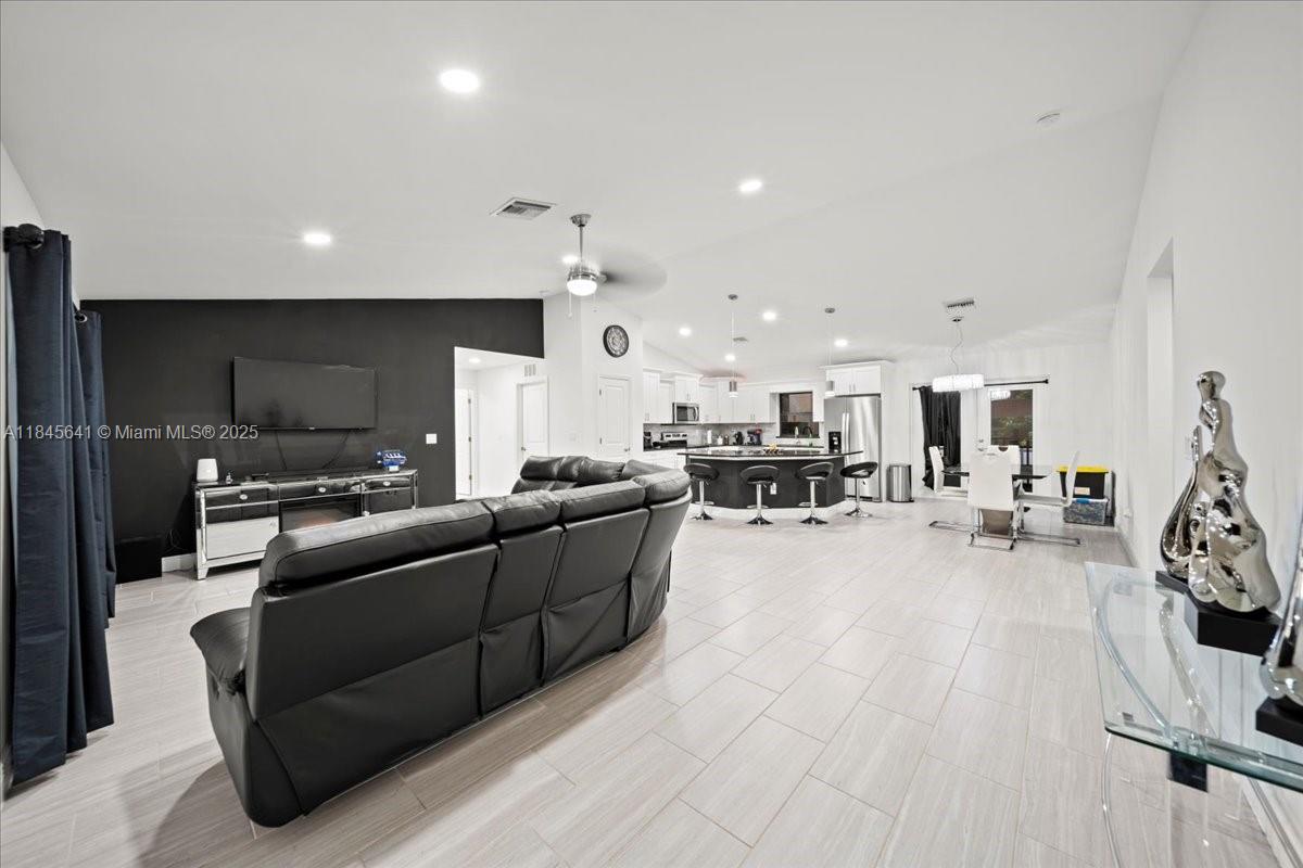 LEHIGH ACRES 26. - Residential