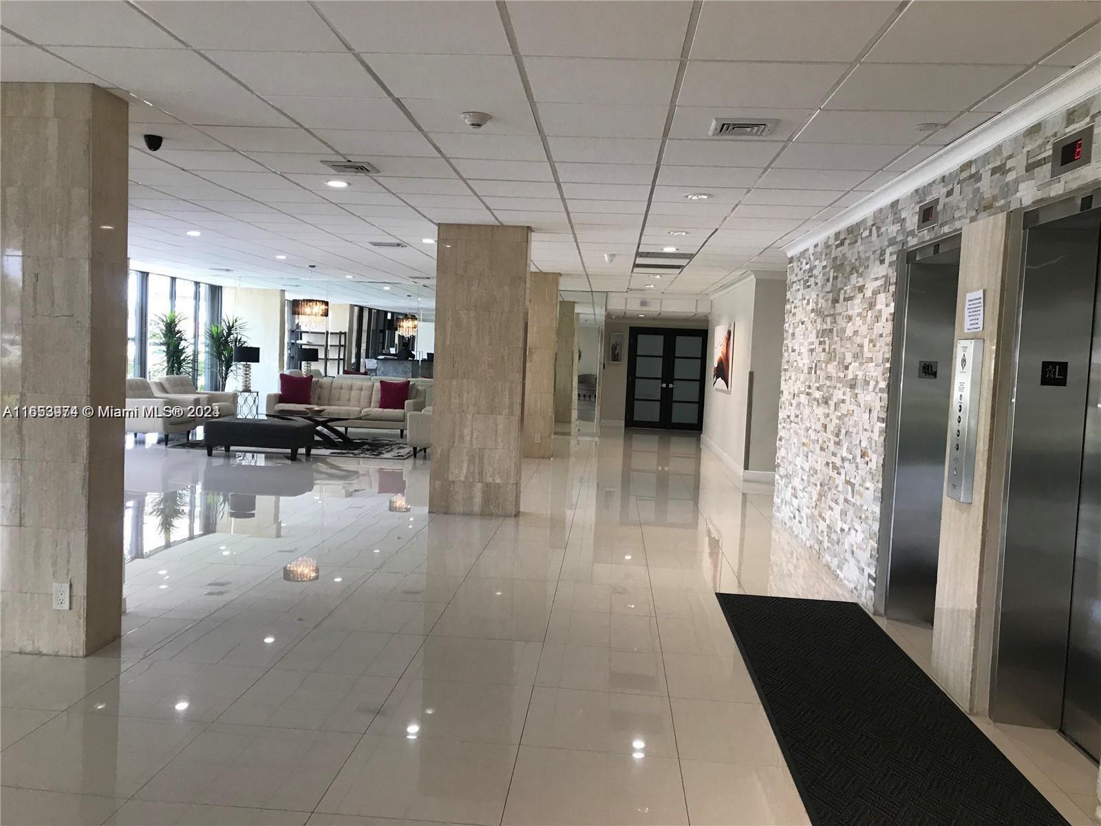 AVANT GARDE CONDO - Residential