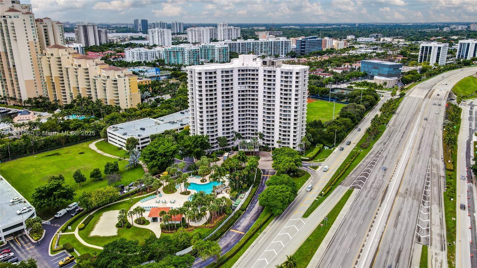 PARC CENTRAL AVENTURA SOU - Residential