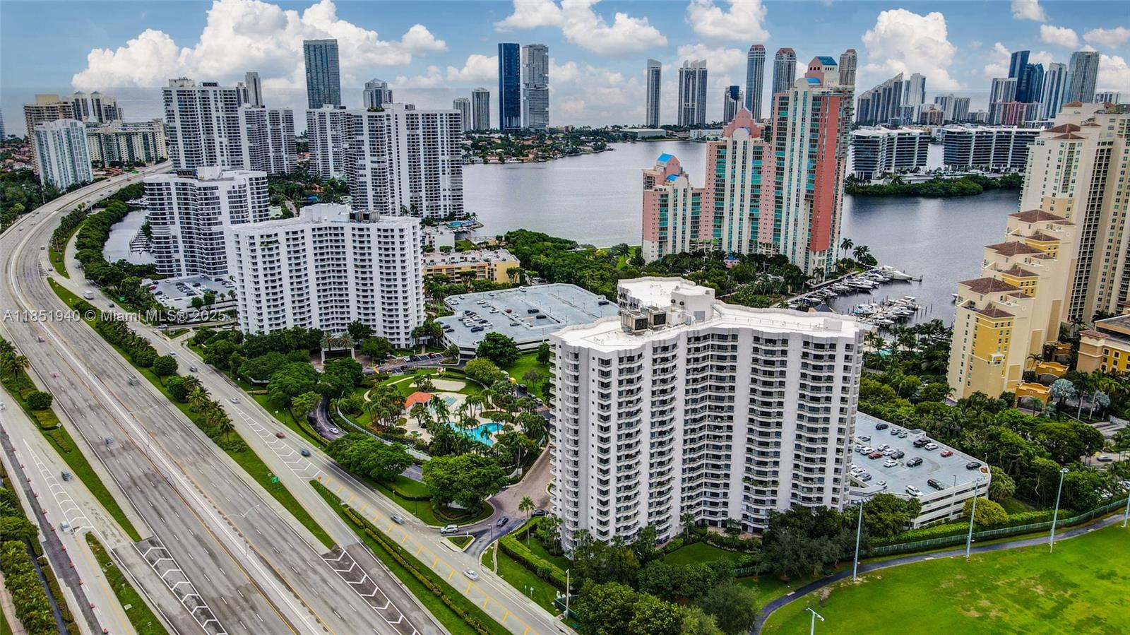 PARC CENTRAL AVENTURA SOU - Residential