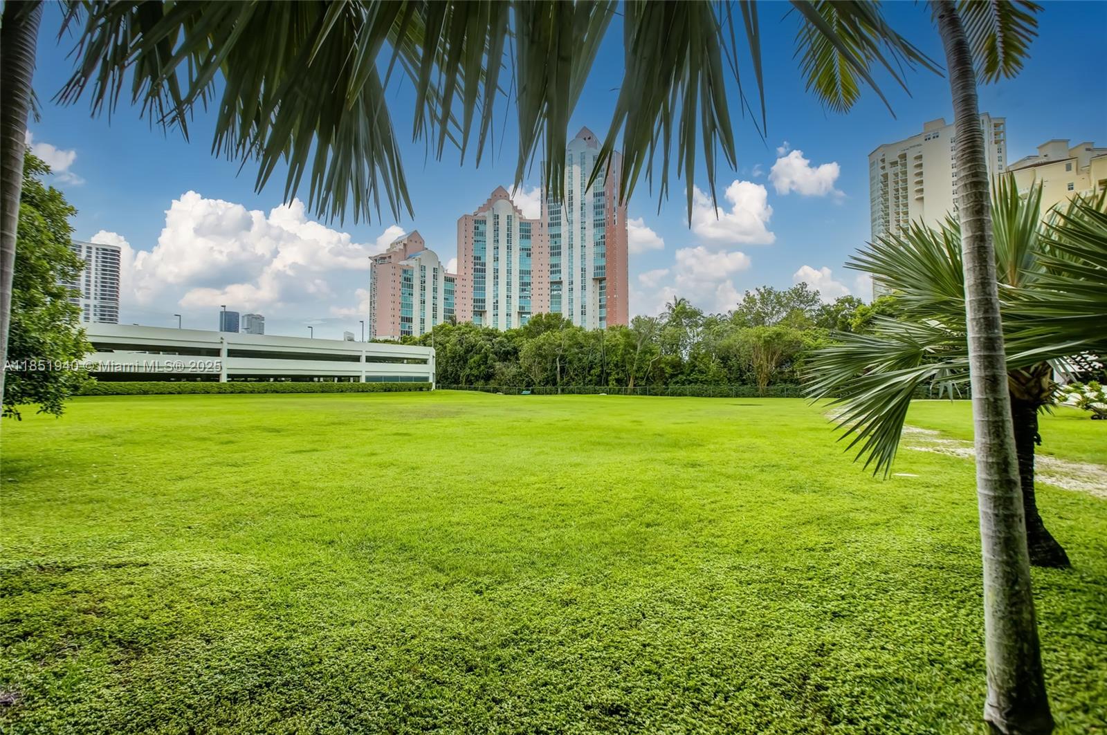 PARC CENTRAL AVENTURA SOU - Residential