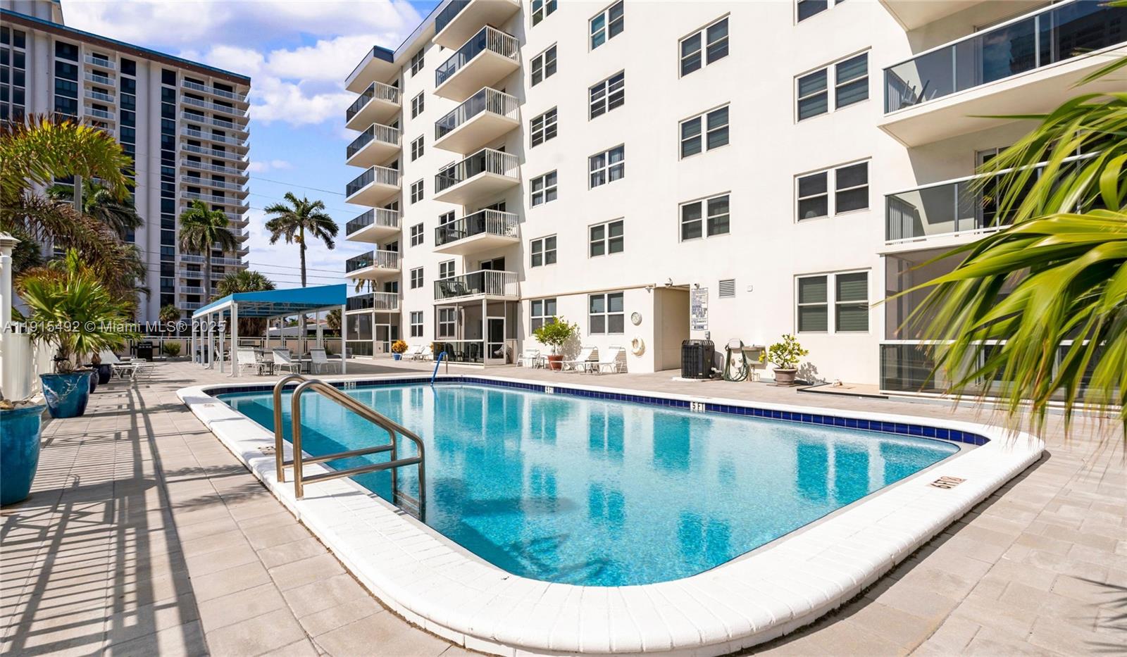 HYDE PARK TOWERS CONDO - Residential