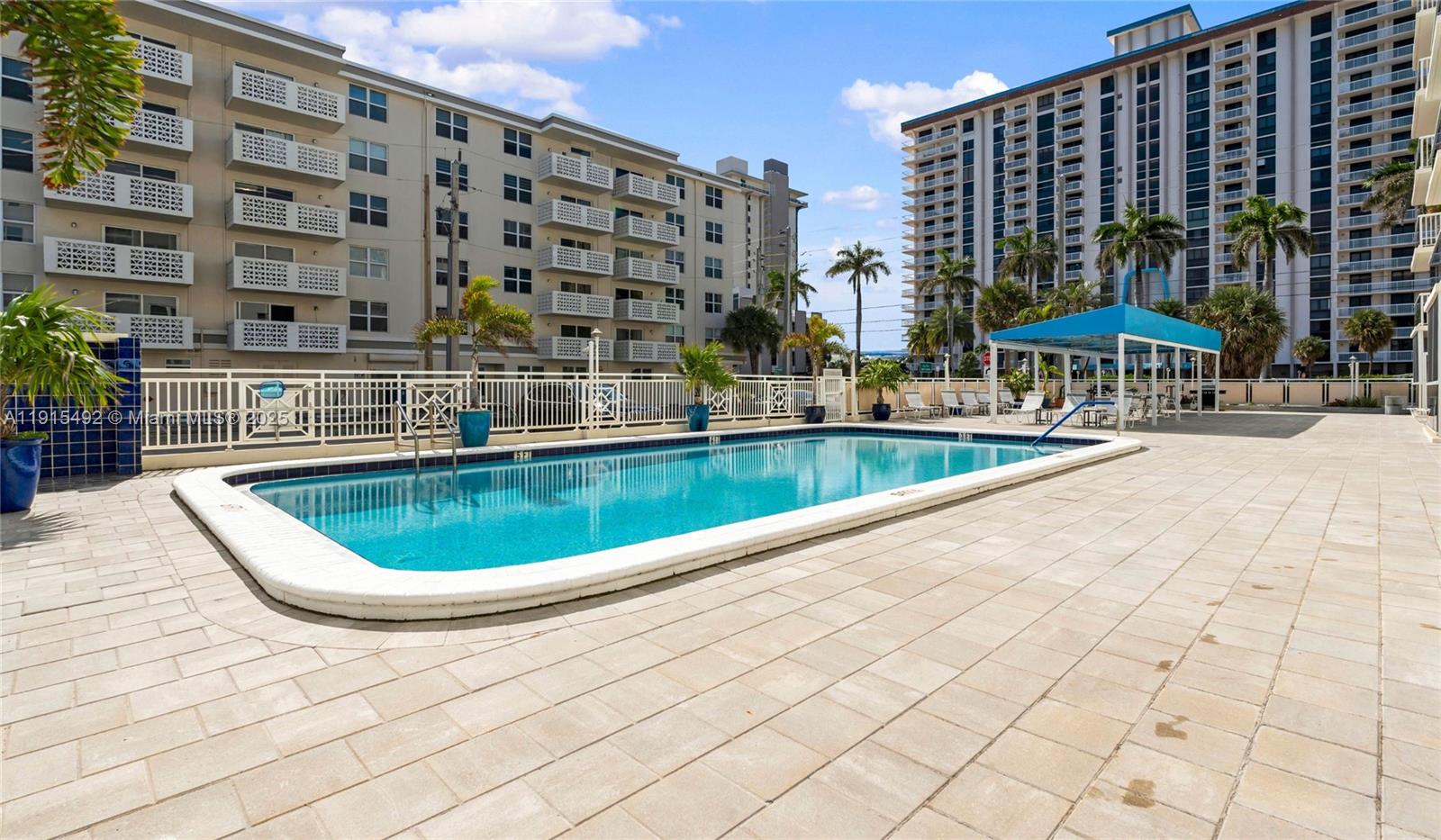 HYDE PARK TOWERS CONDO - Residential