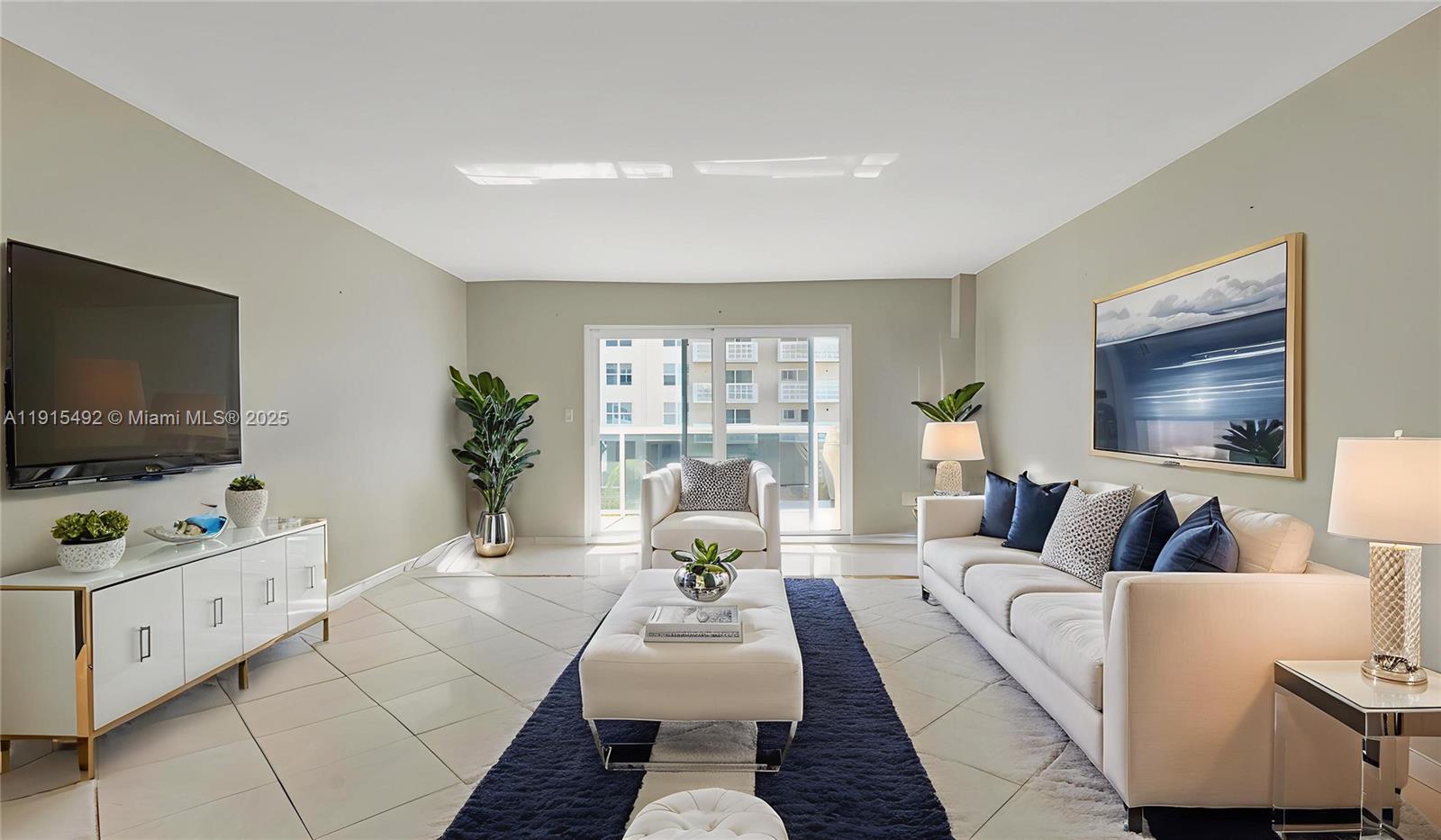 HYDE PARK TOWERS CONDO - Residential