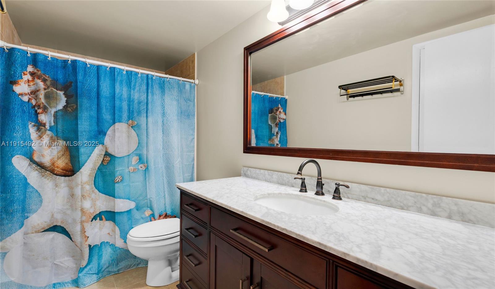 HYDE PARK TOWERS CONDO - Residential