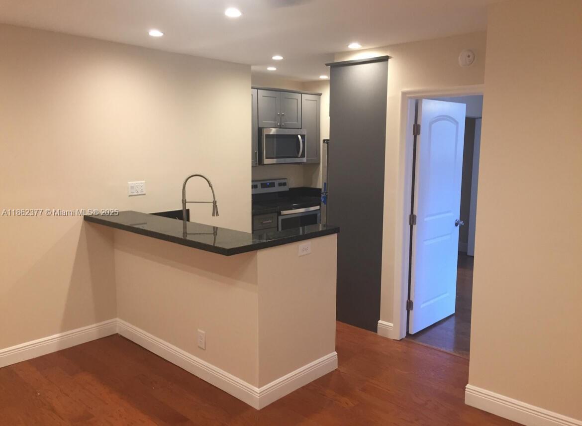 COLEE HAMMOCK - Residential Lease